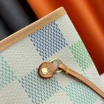 Louis Vuitton Neverfull MM Damier Canvas Pistachio 31Cm - Image 7