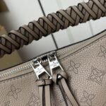 Louis Vuitton Beaubourg Hobo MM Galet Gray 32Cm M56084 - Image 7