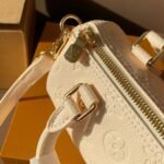 Louis Vuitton Speedy Bandoulière 20 Cream 20Cm M58954 - Image 6