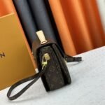 Louis Vuitton Pochette Métis Monogram Coated Canvas 25Cm M47203 - Image 4