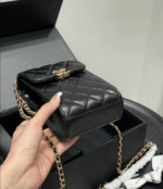 Chanel Trendy Cc Phone Holder Quilted Crossbody Bags Black 17cm - Image 4