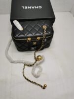 Chanel Pearl Crush Vanity Case With Chain In Black 17Cm - Image 5