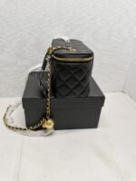 Chanel Pearl Crush Vanity Case With Chain In Black 17Cm - Image 7