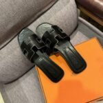 Hermes Oran Sandal Noir H021056Z 01340 - Image 3