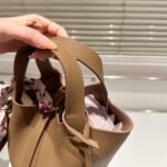 Hermes Picotin Lock 18 Bag Etoupe With Gold 18Cm H056289Cc18 - Image 4