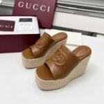 Gucci Women’s Interlocking G Sandal Brown 817212 Ap0B0 2712 - Image 4