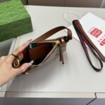 Gucci Gg Emblem Super Mini Shoulder Bag Beige And Brown 24Cm 820696 Fad6L 9758 - Image 5