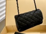 Chanel Flap Bag Black 20Cm - Image 7