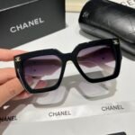 CHANEL VINTAGE BLACK WHITE SUNGLASSES - Image 4