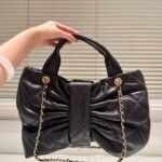 Chanel Maxi Bow Bag Shiny And Gold Tone Metal Black 51Cm - Image 6