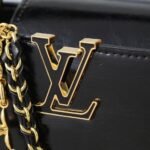 Louis Vuitton Capucines East West BB Black 26Cm M25492 - Image 6