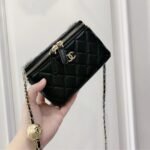 Chanel Pearl Crush Vanity Case With Chain In Black 17Cm - Image 2