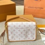 Louis Vuitton Diane Monogram Cream Beige 25Cm - Image 2