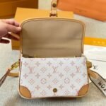 Louis Vuitton Diane Monogram Cream Beige 25Cm - Image 4