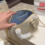 Louis Vuitton Speedy Bandoulière 20 Candy Blue 20Cm M46883 - Image 4