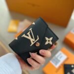 Louis Vuitton Victorine Wallet Black And Beige 12Cm M80968 - Image 8