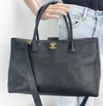 Chanel Executive Cerf Tote Gold Tone In Black Leather 36Cm - Image 8