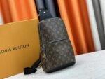 Louis Vuitton Louis Vuitton Avenue Slingbag Monogram Brown 31Cm M45897 - Image 4