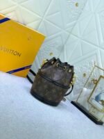 Louis Vuitton Bucket Monogram Bag Brown 20Cm - Image 4