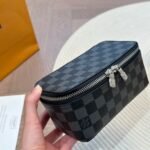 Louis Vuitton Toilet Pouch Damier Grey 23Cm - Image 2