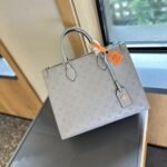 Louis Vuitton On The Go MM Grey 35Cm - Image 2