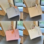 Louis Vuitton On The Go MM Grey 35Cm - Image 3