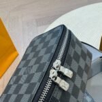 Louis Vuitton Toilet Pouch Damier Grey 23Cm - Image 4
