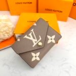 Louis Vuitton Victorine Wallet Beige 12Cm M81861 - Image 8