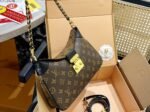 Louis Vuitton Lv Twinny Monogram Canvas 27Cm M46659 - Image 4
