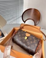 Louis Vuitton Pochette Tirette Monogram Canvas 23Cm M47123 - Image 2
