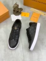 Louis Vuitton Sneaker Monogram Pattern In Black - Image 4