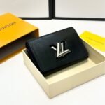 Louis Vuitton Twist Compact Wallet Black 12Cm M64414 - Image 2