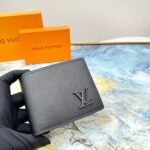 Louis Vuitton Multiple Wallet Black 11Cm M69829 - Image 5