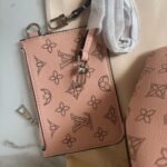 Louis Vuitton Blossom Mahina Leather Bag Pink 21Cm M23196 - Image 4