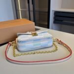 Louis Vuitton Pochette Métis East West Damier Canvas Light Blue 21cm - Image 3
