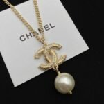 Chanel Cc Pearl Gold Necklace - Image 3